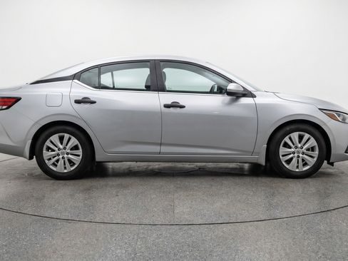 Used 2025 Nissan Sentra S FWD image 11