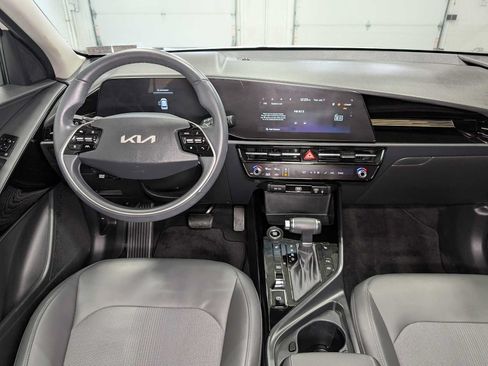 Used 2024 Kia Niro EX FWD image 17