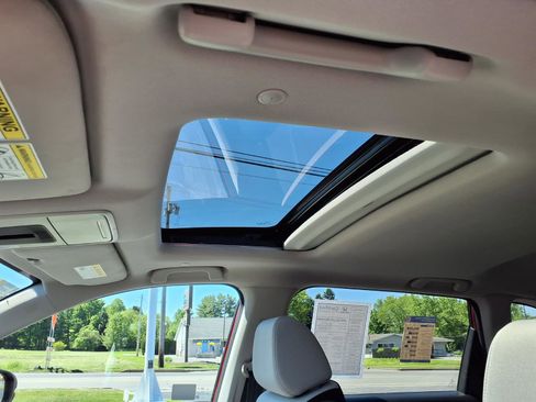 Certified 2025 Honda CR-V EX image 9