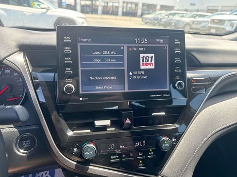 Used 2024 Toyota Camry XSE FWD image 15