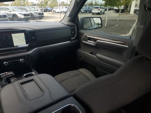 Used 2022 GMC Sierra 1500 Elevation image 21