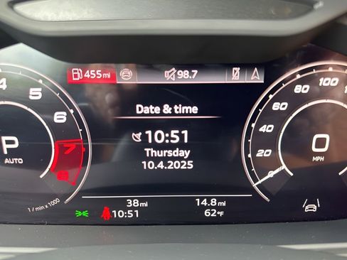 Used 2025 Audi RS Q8 performance image 27