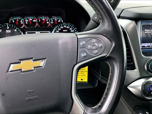 Used 2020 Chevrolet Suburban LT image 28