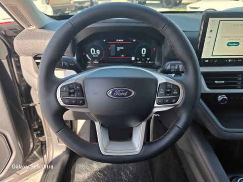 New 2026 Ford Explorer Active RWD image 26