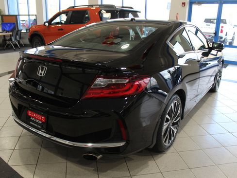 Used 2017 Honda Accord EX-L image 5