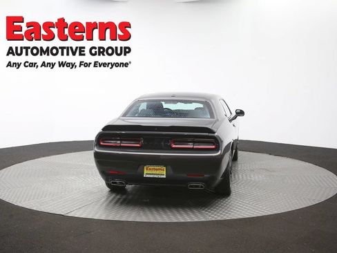 Used 2022 Dodge Challenger SXT w/ Driver Convenience Group RWD image 36