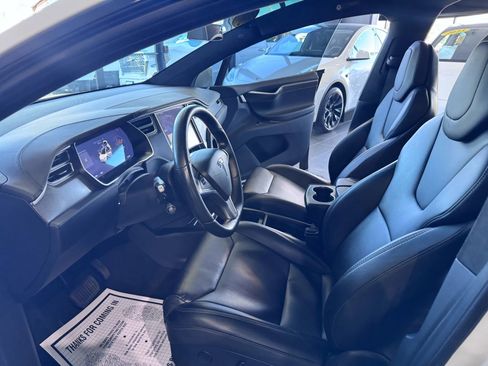 Used 2017 Tesla Model X 75D image 10