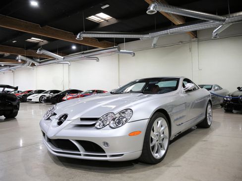 Used 2006 Mercedes-Benz SLR 2dr Cpe 5.5L image 11