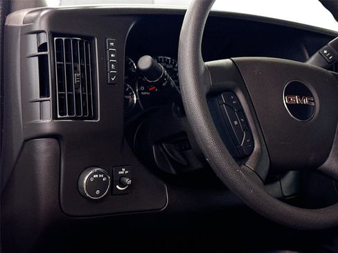 New 2026 GMC Savana 4500 w/ Driver Convenience Package image 5