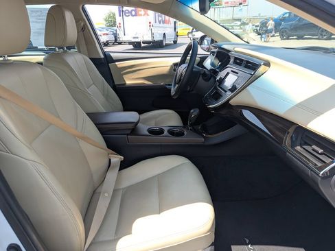 Used 2015 Toyota Avalon XLE Premium FWD image 37