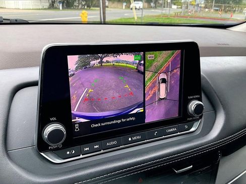 Used 2021 Nissan Rogue SV image 23