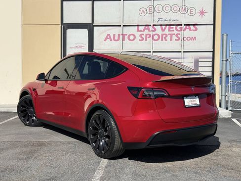 Used 2022 Tesla Model Y Performance AWD/4WD image 9
