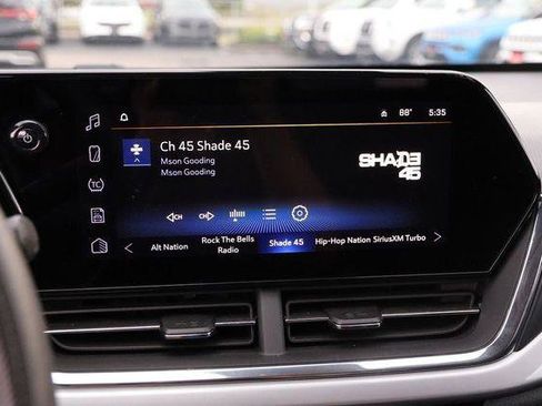 Used 2025 Chevrolet Trax LT FWD image 16
