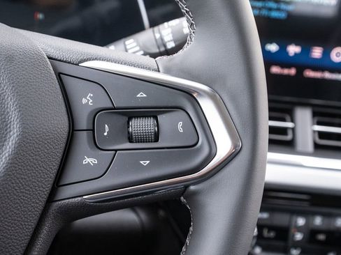 New 2025 Chevrolet Trax LT w/ Driver Confidence Package image 19