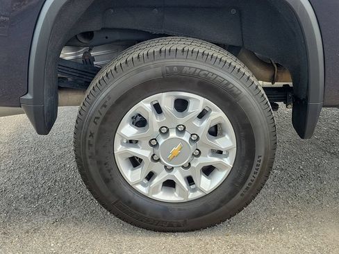 Used 2024 Chevrolet Silverado 2500 LTZ AWD/4WD image 12