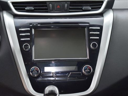 Used 2019 Nissan Murano SV image 21