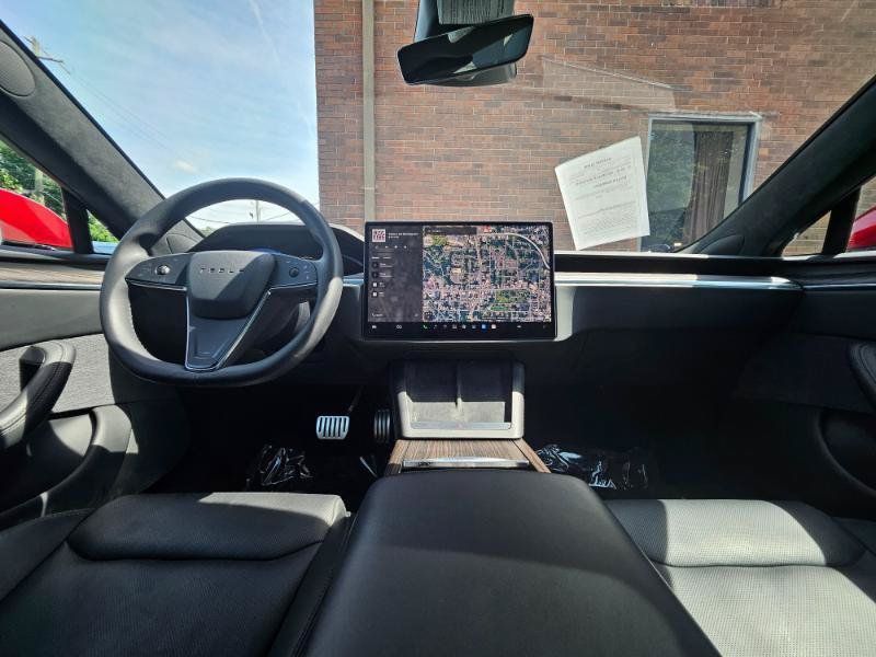 Used 2023 Tesla Model S AWD/4WD image 39