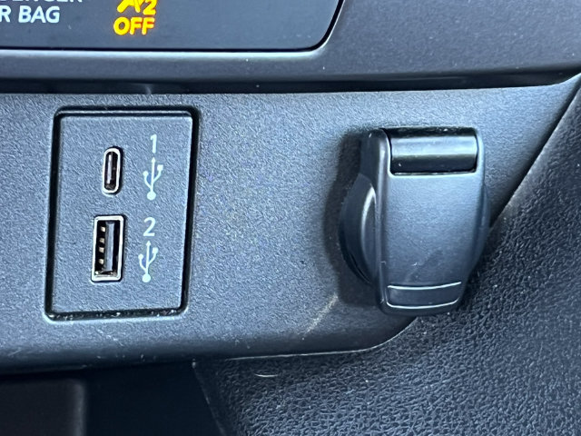 Used 2025 Nissan Leaf S FWD image 23