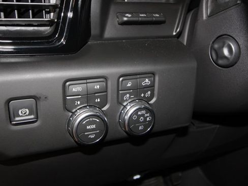 Used 2026 GMC Sierra 1500 AT4 w/ AT4 Premium Package AWD/4WD image 11