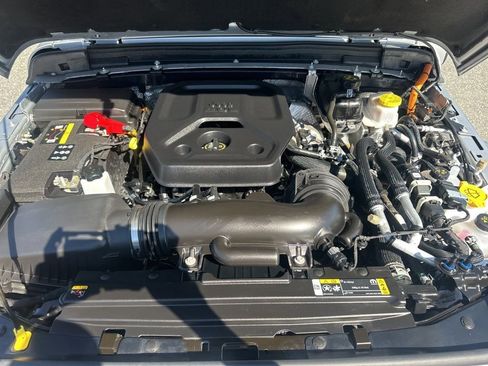 Used 2024 Jeep Wrangler Unlimited w/ Convenience Group image 31