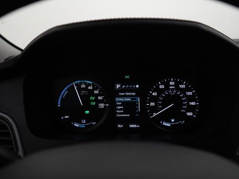 Used 2017 Hyundai Sonata Plug-In Hybrid FWD image 25