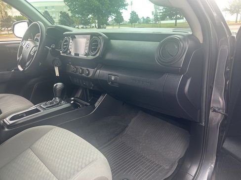 Used 2021 Toyota Tacoma SR image 15