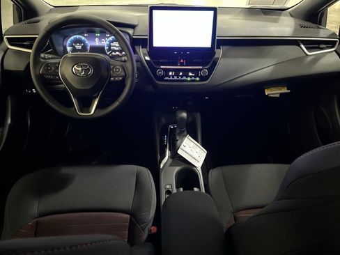 Used 2026 Toyota Corolla SE image 25