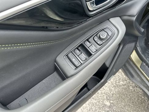 Used 2025 Subaru Outback Onyx Edition AWD/4WD image 17