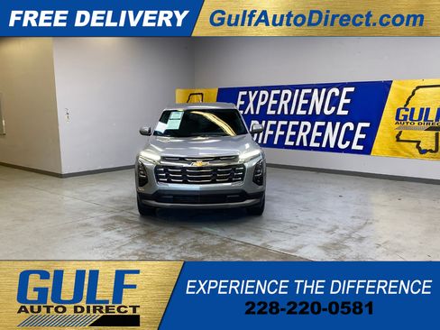 Used 2026 Chevrolet Equinox LT FWD image 3