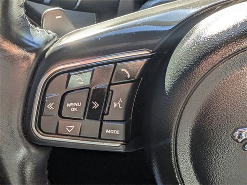 Used 2017 Jaguar F-PACE Prestige image 27