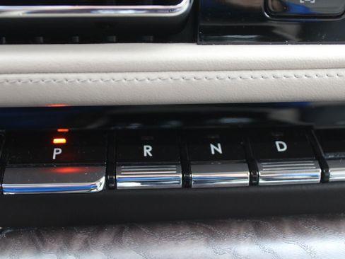 Used 2021 Lincoln Aviator Reserve w/ Equipment Group 201A image 43