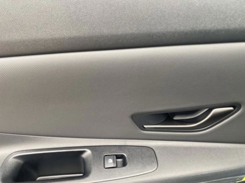New 2026 Hyundai Elantra SEL Sport FWD image 34