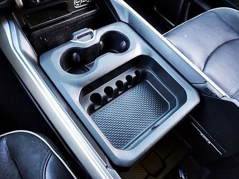 Certified 2022 RAM 3500 Laramie image 33