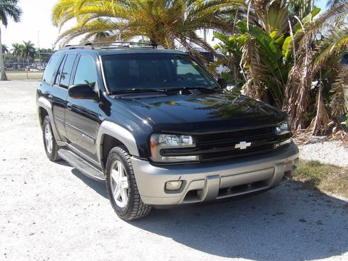 Used 2003 Chevrolet TrailBlazer LTZ image 11