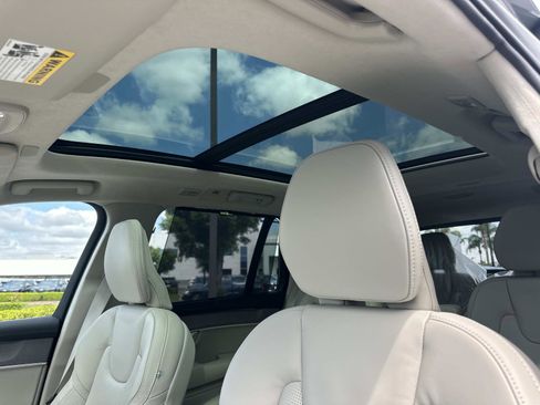 New 2026 Volvo XC90 T8 Ultra w/ Lounge Package AWD/4WD image 25