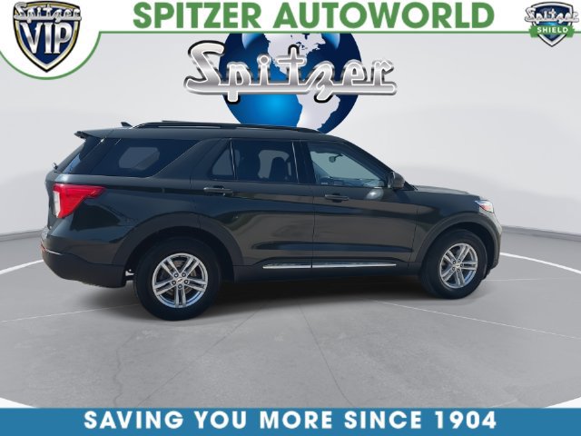 Used 2023 Ford Explorer XLT AWD/4WD image 16