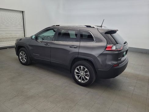 Used 2019 Jeep Cherokee Latitude Plus w/ Comfort/Convenience Group AWD/4WD image 3