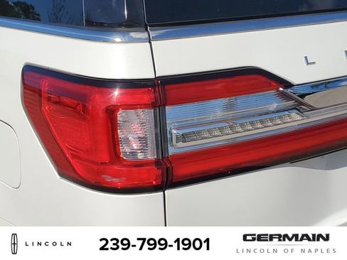 Used 2020 Lincoln Navigator Reserve w/ Luxury Package image 15