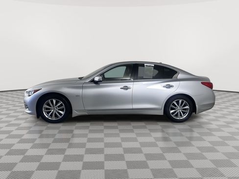 Used 2017 INFINITI Q50 Premium w/ 2.0T Premium Plus Package AWD/4WD image 4