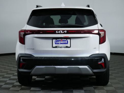 New 2026 Kia Seltos S image 9