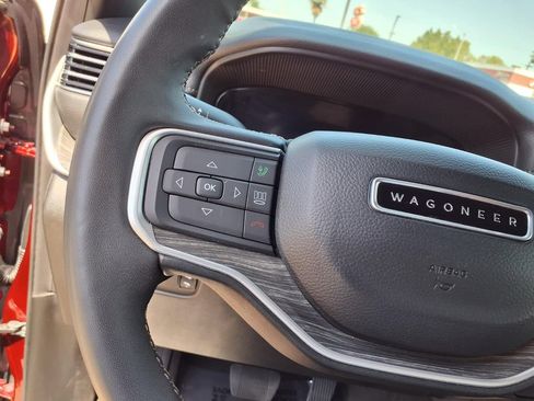 Used 2024 Jeep Wagoneer Series III AWD/4WD image 15