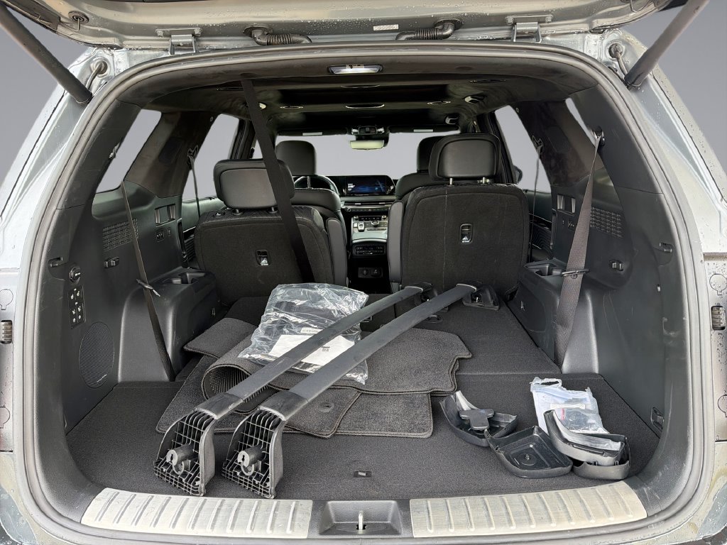Used 2023 Hyundai Palisade Calligraphy FWD image 13
