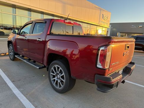 Used 2019 GMC Canyon Denali image 4