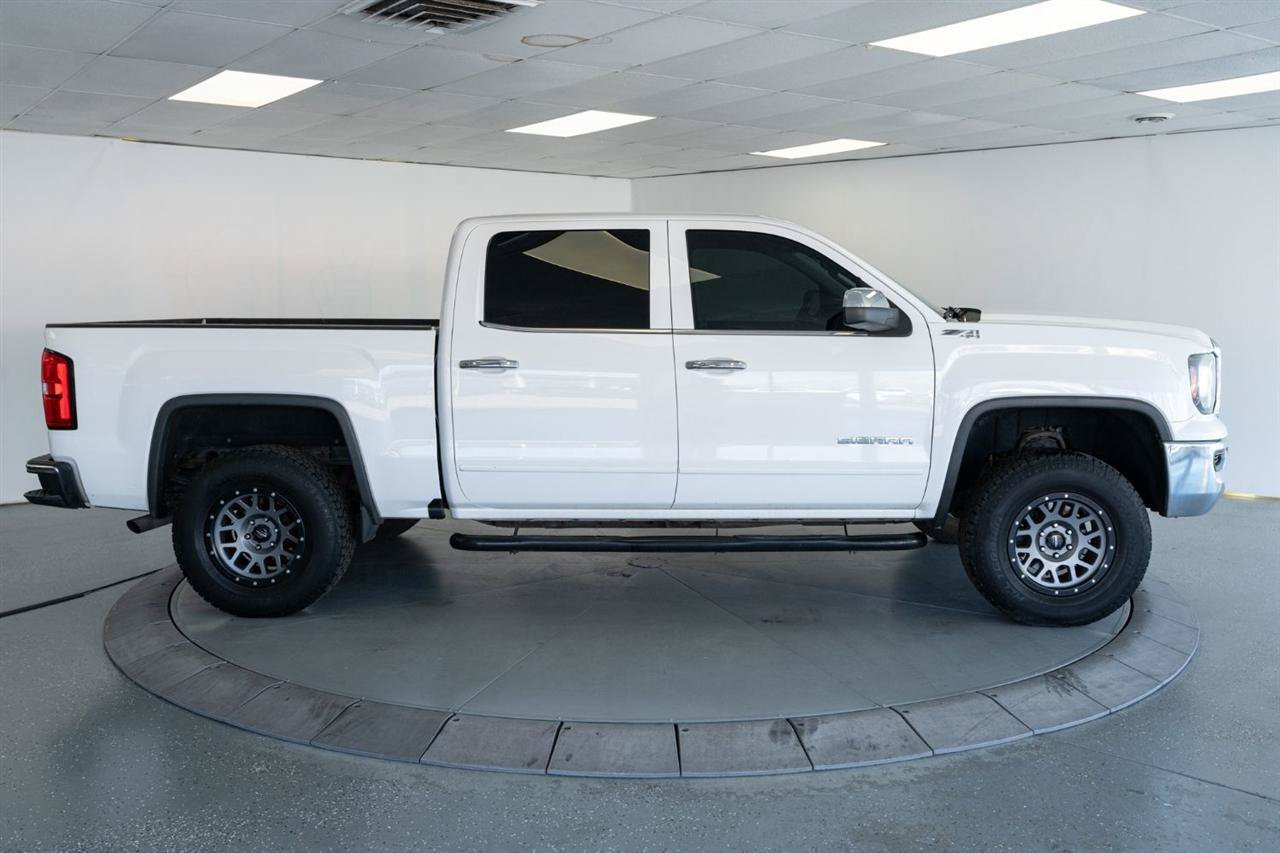 Used 2018 GMC Sierra 1500 SLE w/ Suspension Package, Off-Road AWD/4WD image 8