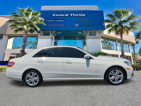 Used 2011 Mercedes-Benz E 350 4MATIC Sedan image 4