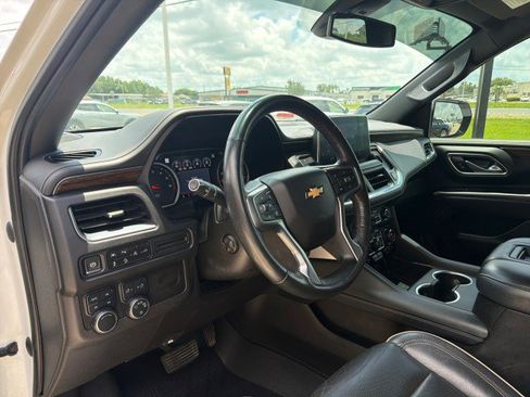 Used 2021 Chevrolet Suburban Premier AWD/4WD image 16