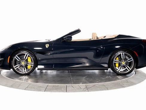 Certified 2019 Ferrari Portofino image 3