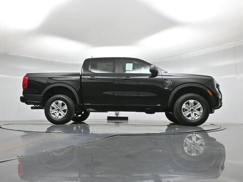New 2025 Ford Ranger XL image 3