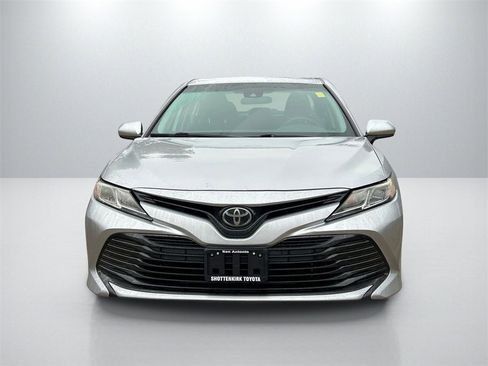 Used 2019 Toyota Camry LE image 2
