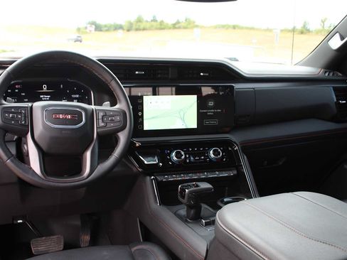 Used 2024 GMC Sierra 1500 AT4 w/ AT4 Premium Package AWD/4WD image 33